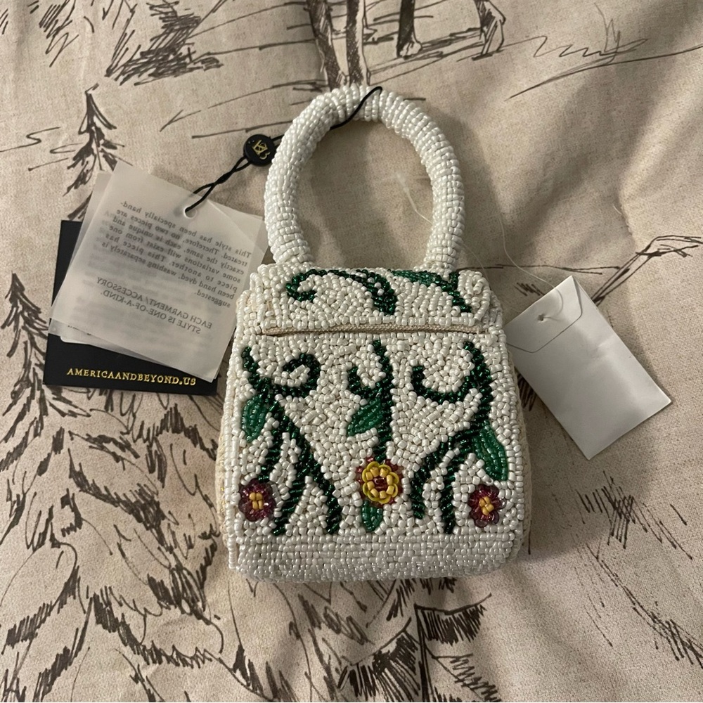 America & Beyond Beaded Floral Microbag - White and Multicolor RARE - Picture 7 of 10